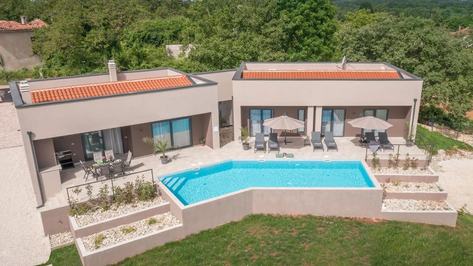 Residence Villa Manuela - Batlug