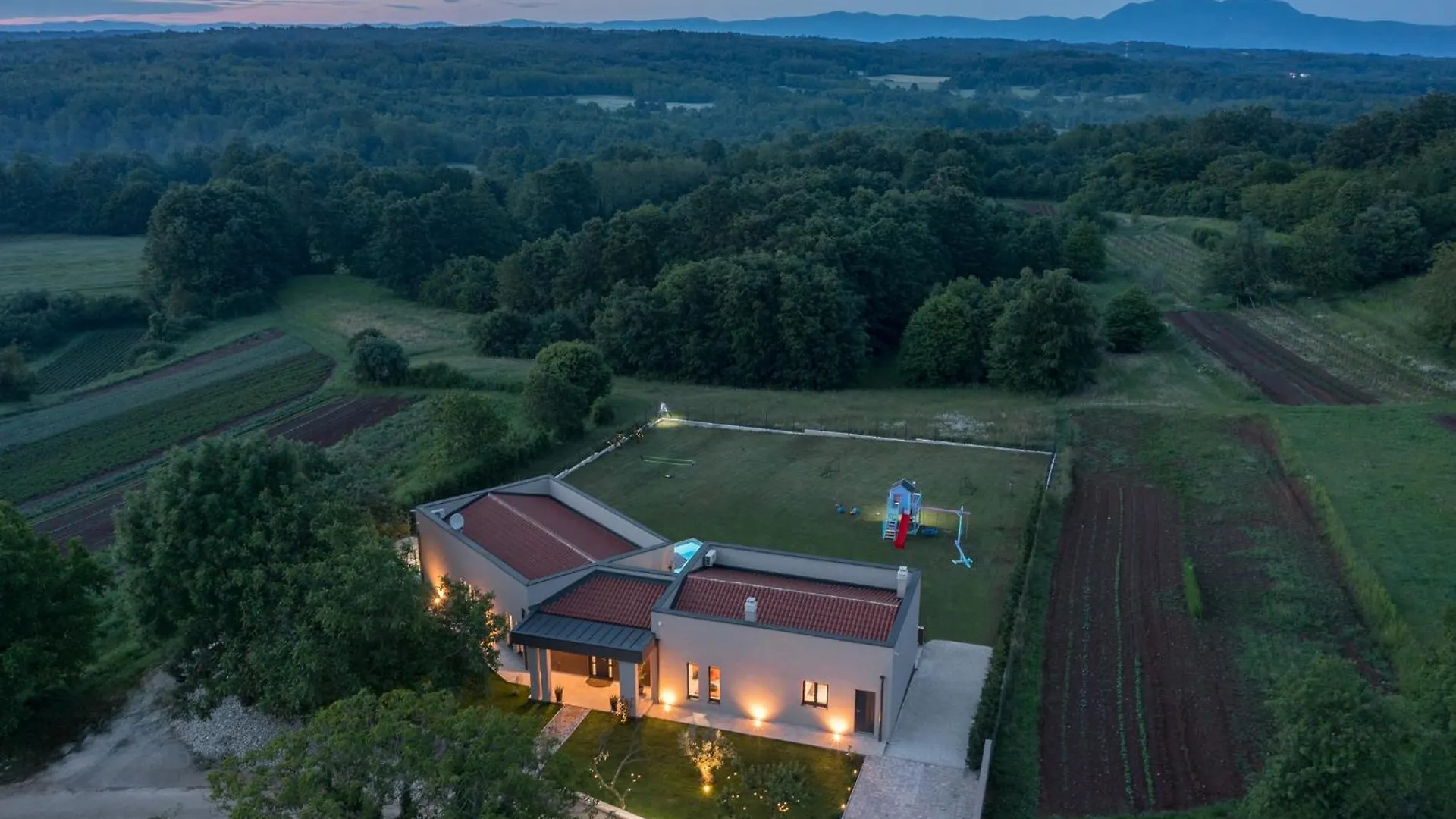 Residence Villa Manuela - Batlug