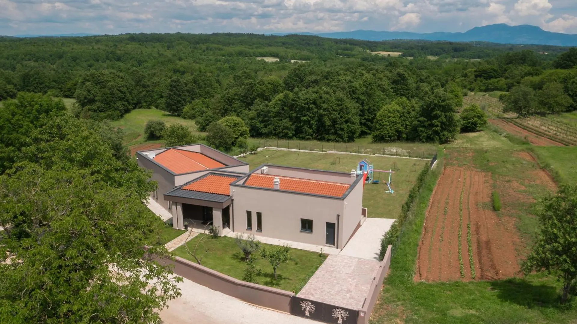 Residence Villa Manuela - Batlug